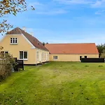Large Pool House With Activity Located In Peaceful Surroundings Nyaraló