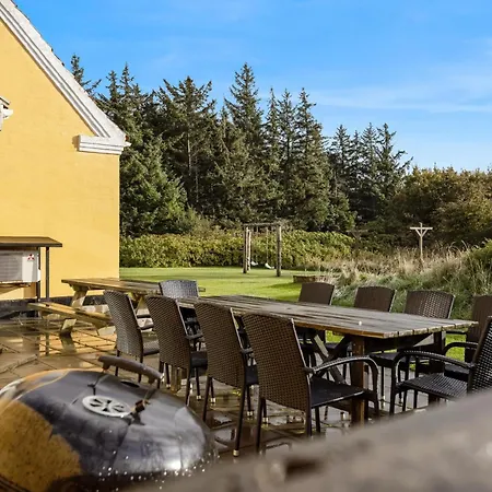 Vakantiehuis Large Pool House With Activity Located In Peaceful Surroundings Frostrup