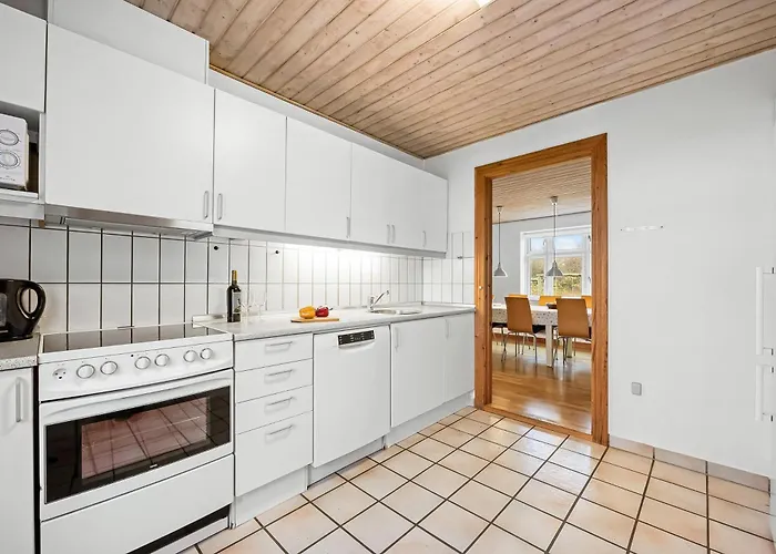Large Pool House With Activity Located In Peaceful Surroundings * Frostrup