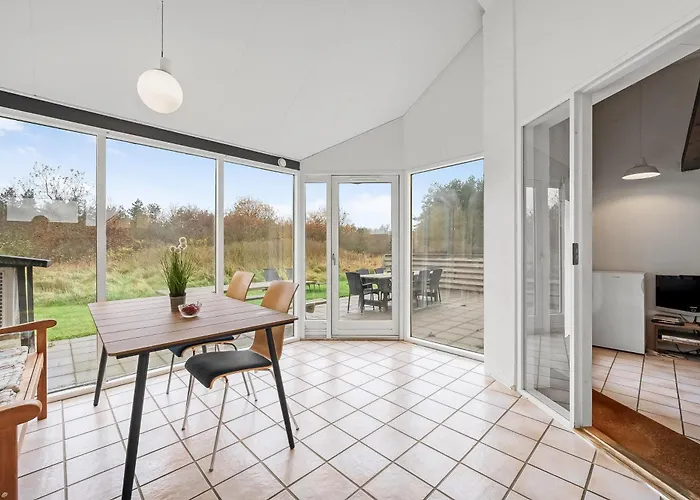 בית נופש Large Pool House With Activity Located In Peaceful Surroundings Frostrup